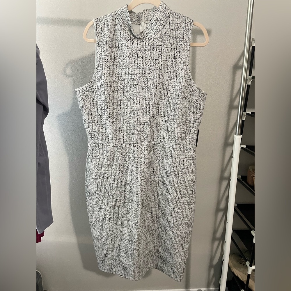 Express Women’s White Patterned Fitted Work Dress Size XL